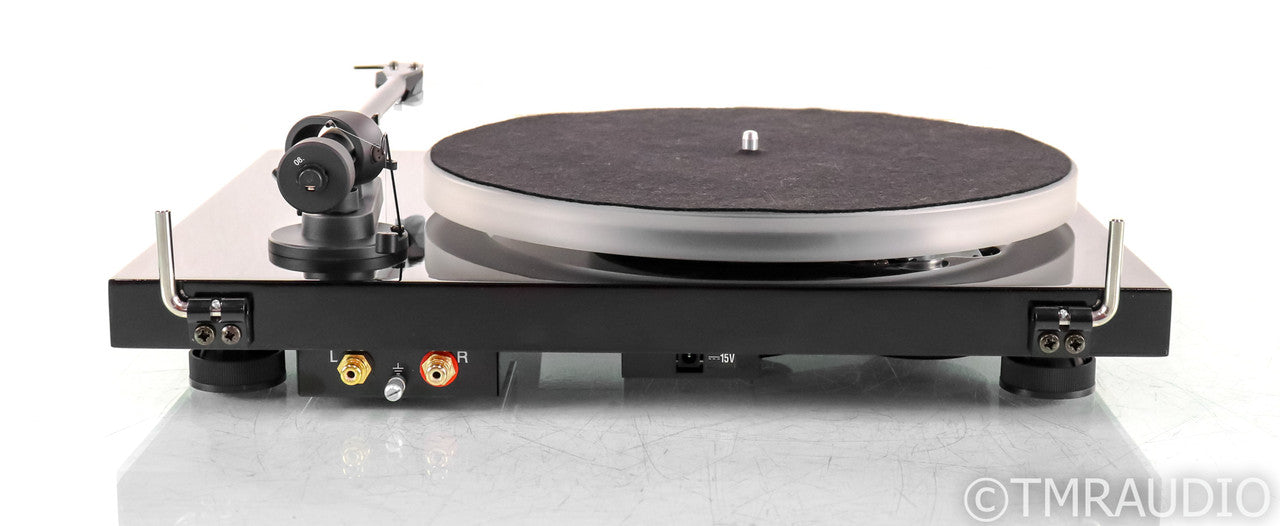 Pro-Ject Project Debut Carbon DC Belt Drive Turntable; Ortofon 2M Blue Cartridge