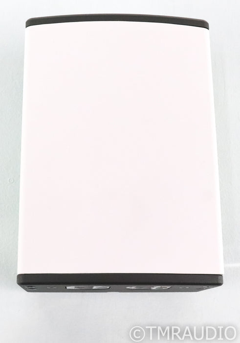 PS Audio Ultimate Outlet High Current AC Power Conditioner; HC 20A