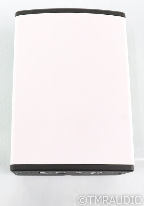 PS Audio Ultimate Outlet High Current AC Power Conditioner; HC 20A