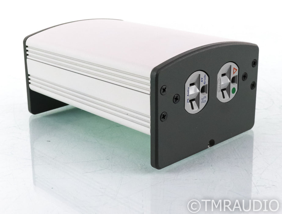 PS Audio Ultimate Outlet High Current AC Power Conditioner; HC 20A