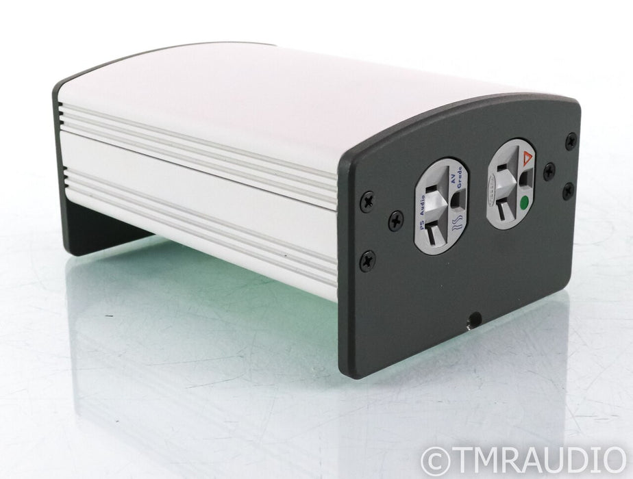 PS Audio Ultimate Outlet High Current AC Power Conditioner; HC 20A
