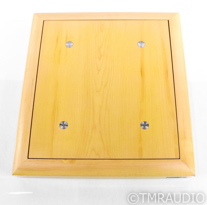Finite Elemente Pagode Master Reference Platform Isolation Stand; Natural Maple
