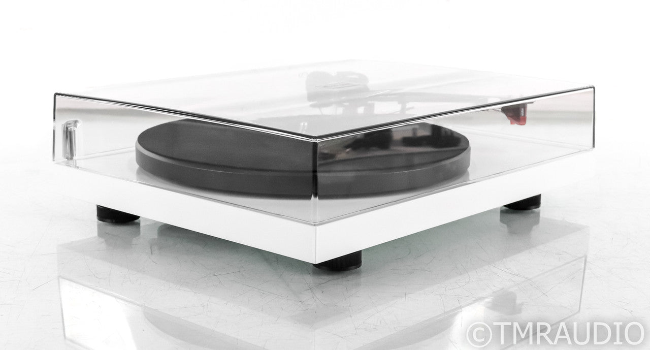 Pro-Ject Debut Carbon DC Turntable; White; Ortofon 2M Red Cartridge