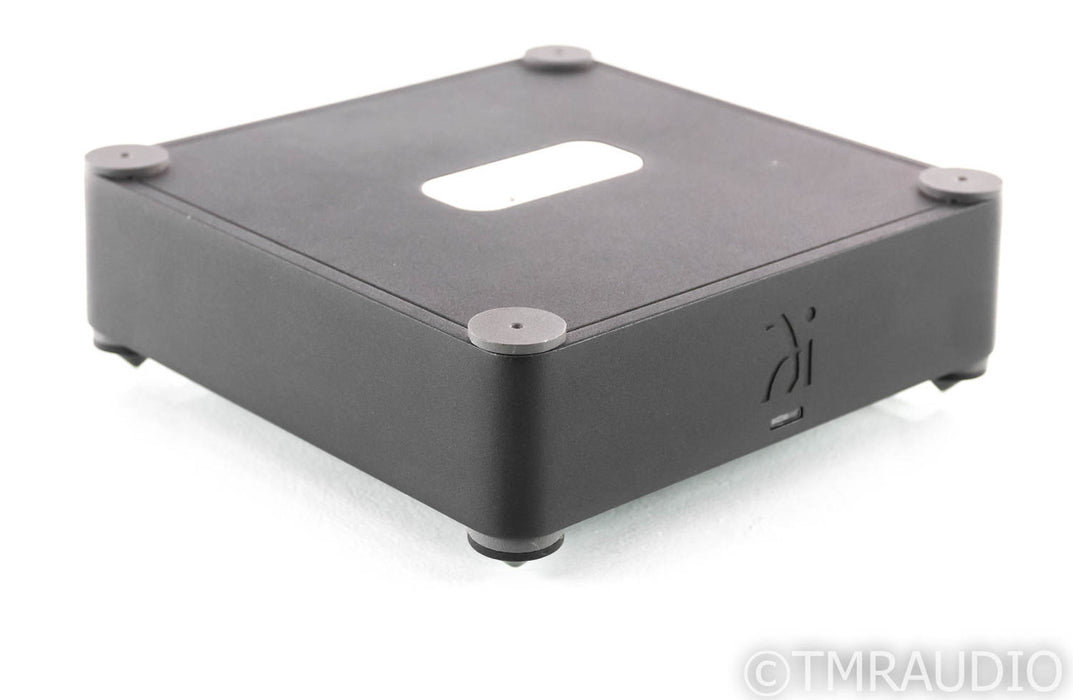 Wadia 171i Transport iPod Dock; Upgraded Channel Islands Power Supply; Remote