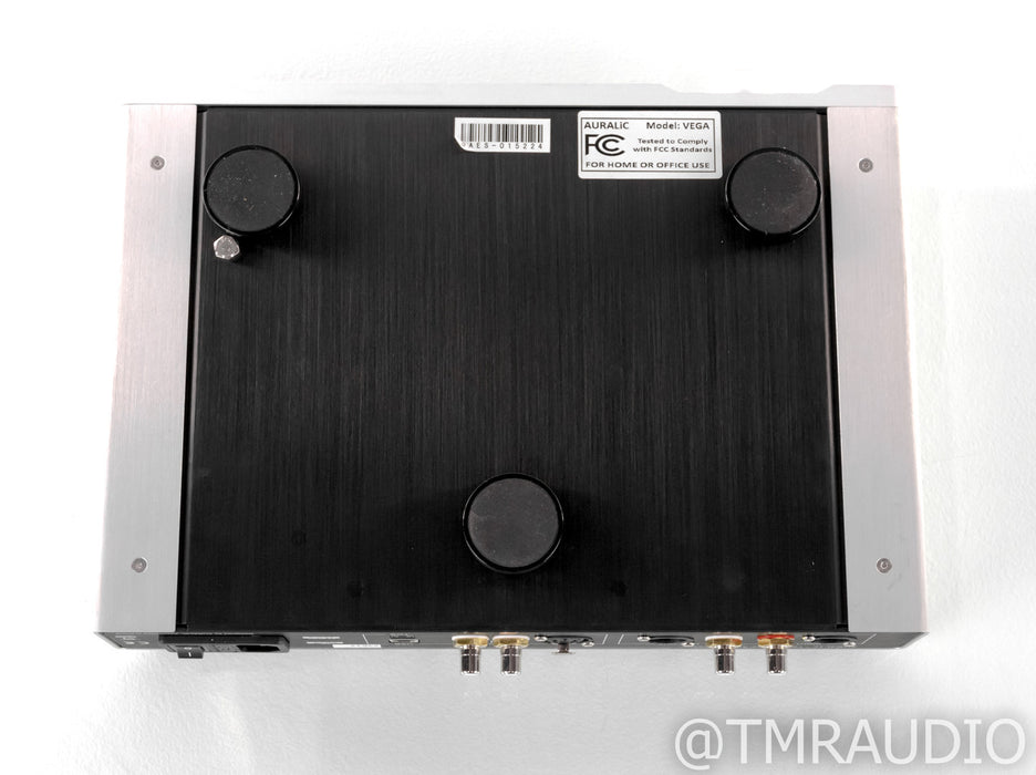 Auralic Vega DAC; D/A Converter; Remote