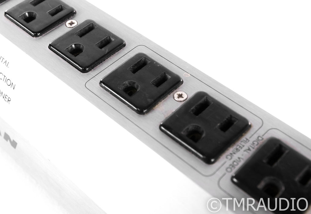 Furman PST-10D Power Conditioner; 10 Outlet Strip