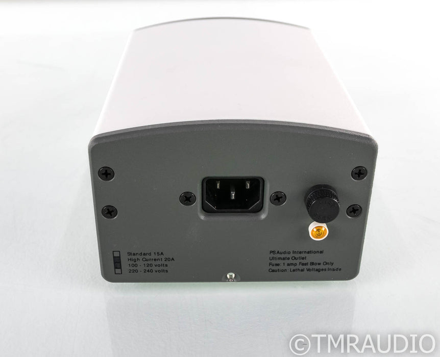 PS Audio Ultimate Outlet AC Power Line Conditioner; High Current; 20A