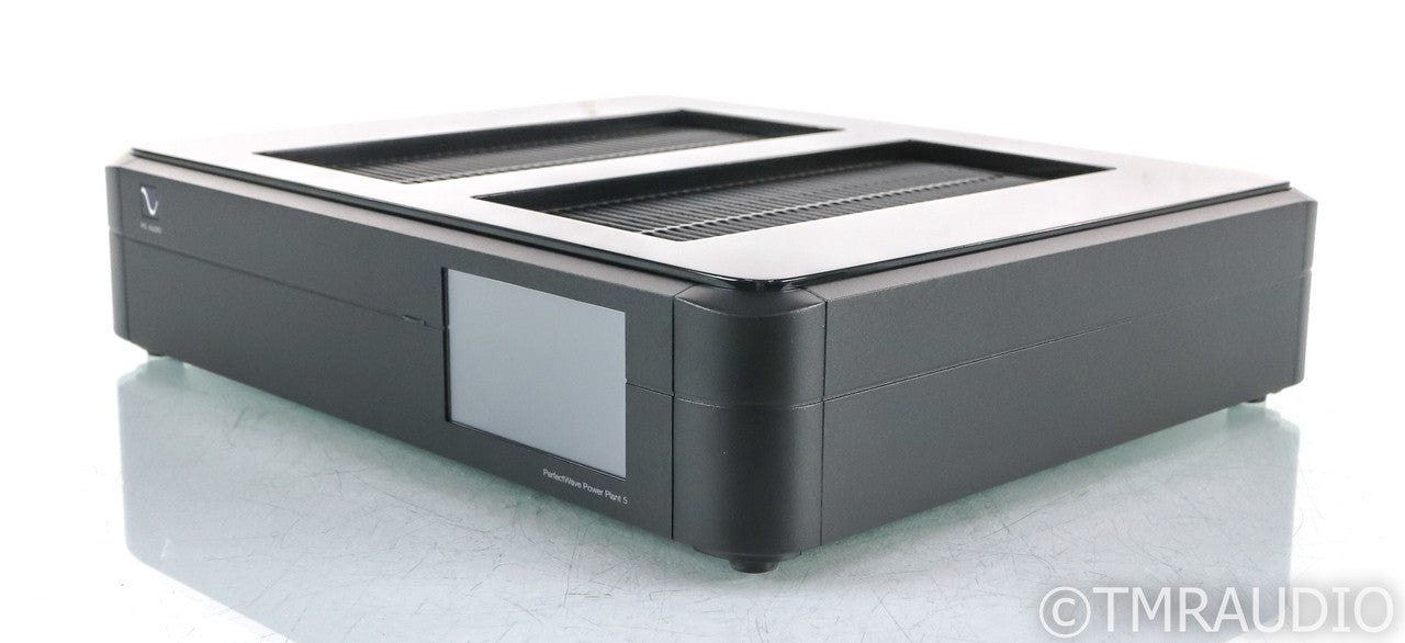 PS Audio PerfectWave Power Plant 5 Power Conditioner; AC Regenerator; P5