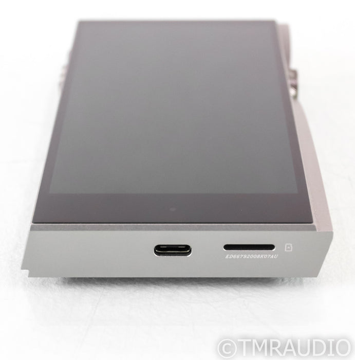Astell & Kern A&Futura SE200 Portable Audio Player