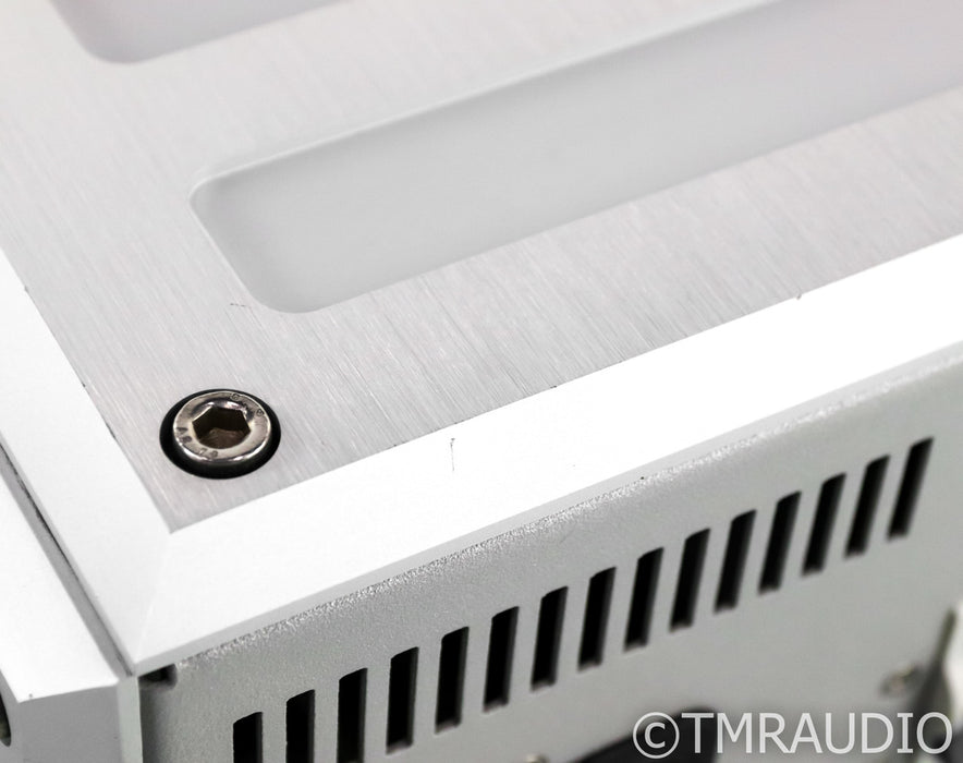 IsoTek Titan G2 AC Power Line Conditioner; Outlets Upgraded to EVO3