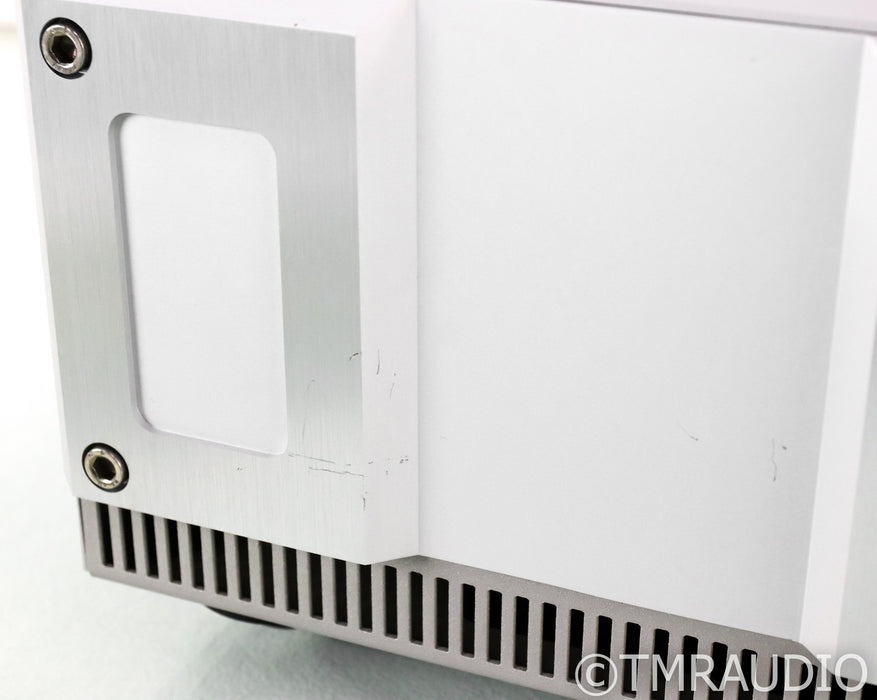IsoTek Titan G2 AC Power Line Conditioner; Outlets Upgraded to EVO3