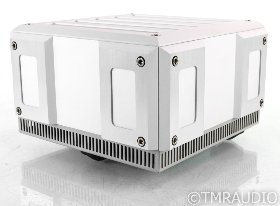 IsoTek Titan G2 AC Power Line Conditioner; Outlets Upgraded to EVO3