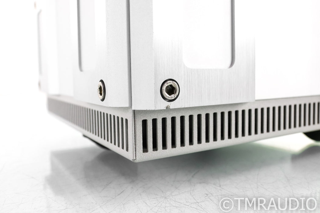 IsoTek Titan G2 AC Power Line Conditioner; Outlets Upgraded to EVO3