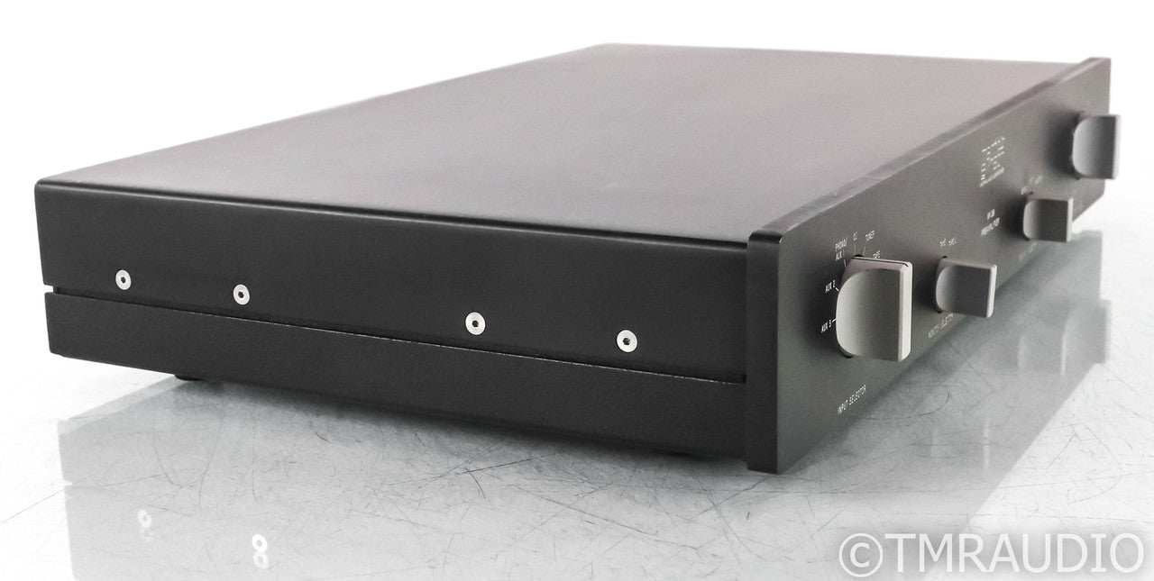 Mark Levinson No. 28 Stereo Preamplifier