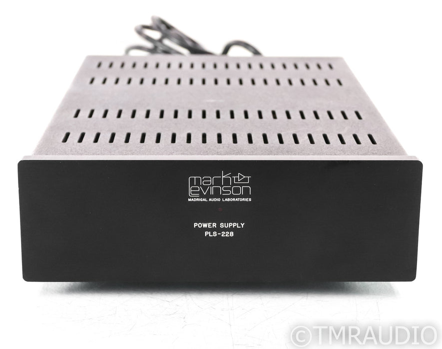 Mark Levinson No. 28 Stereo Preamplifier