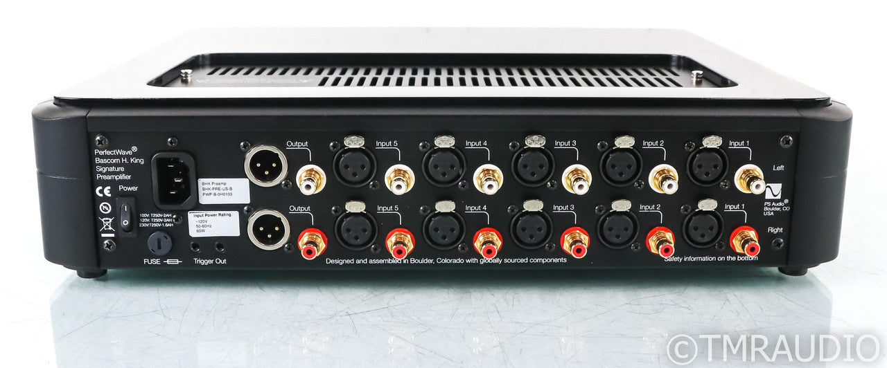 PS Audio BHK Signature Stereo Tube Hybrid Preamplifier; Black; Remote (Used)