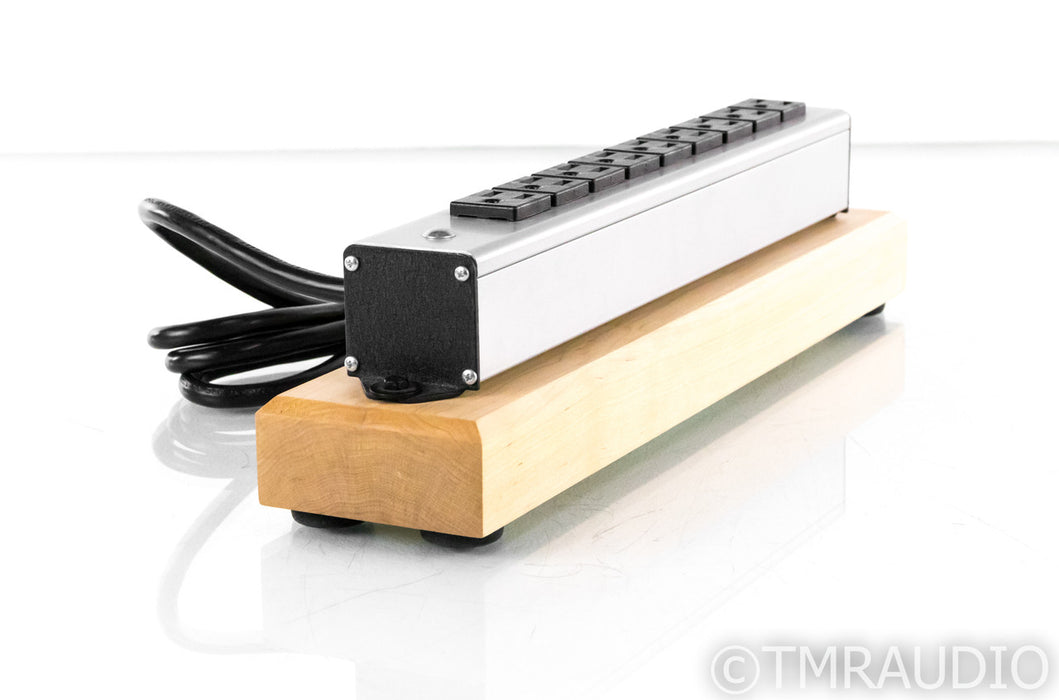 AV Options SuperWiremold Deep-Cryo 9 Outlet Power Strip; AC Distributor