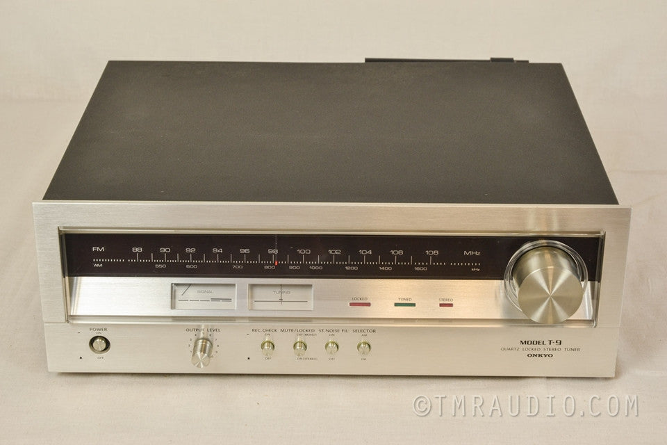 Onkyo T-9 Vintage AM / FM Tuner in Mint Condition