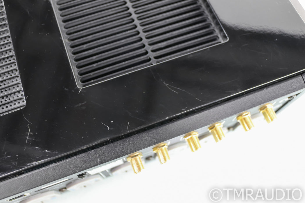 PS Audio PerfectWave Power Plant 5 Power Conditioner; AC Regenerator; P5; Black; AC Regenerator; P5; Black