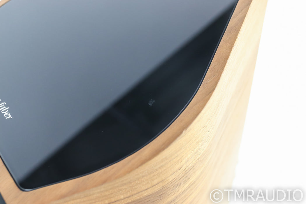 Sonus Faber Venere 2.0 Bookshelf Speakers; Walnut Pair
