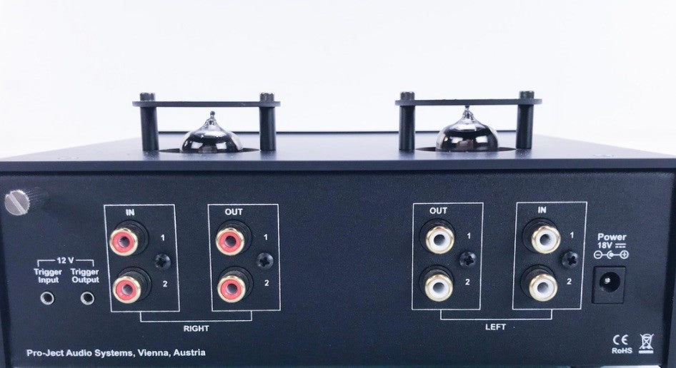 Pro-Ject Tube Box DS2 MM / MC Phono Preamplifier; DS-2; Black / Walnut