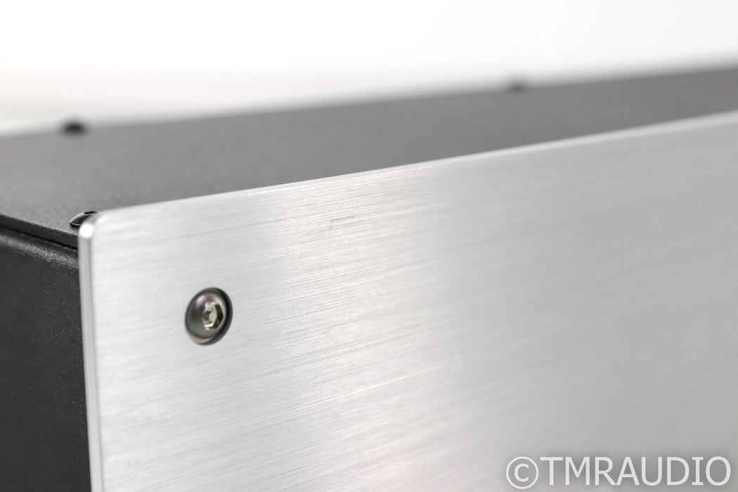 Shunyata Research Hydra Model 6 AC Power Line Conditioner; Silver