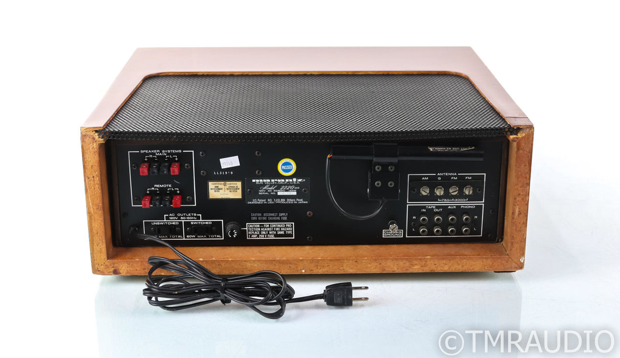 Marantz Model 2220c Vintage Stereo Receiver; Walnut Case; MM Phono