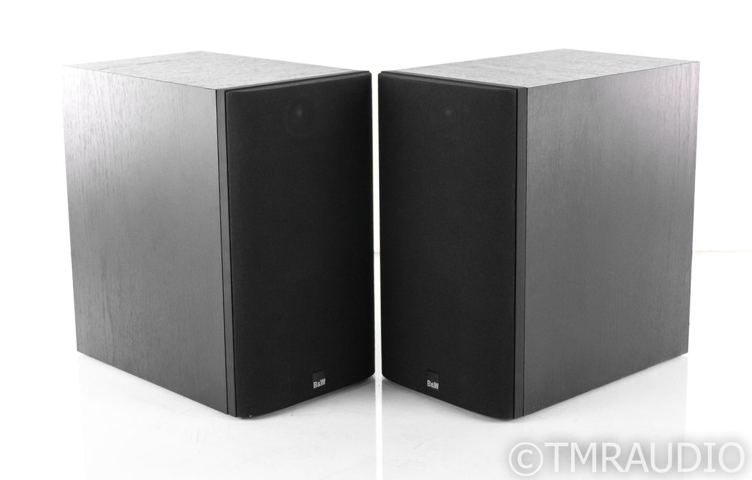B&W 685 Bookshelf Speakers