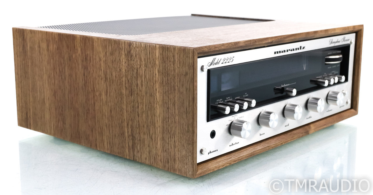 Marantz Model 2225 Vintage Stereo Receiver; MM Phono; Walnut Case