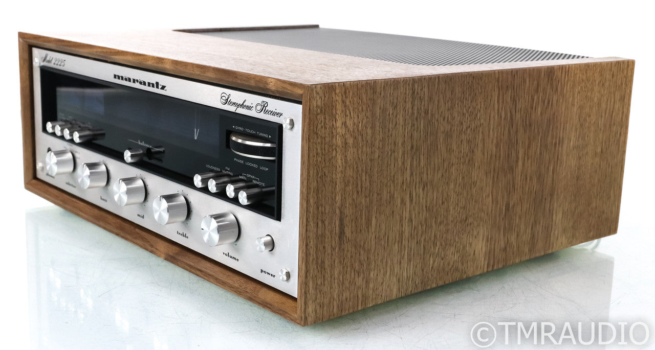 Marantz Model 2225 Vintage Stereo Receiver; MM Phono; Walnut Case
