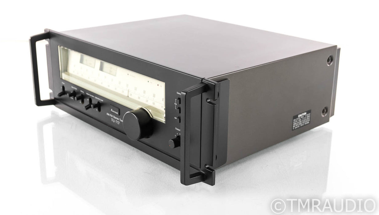 Sansui TU-717 Vintage AM / FM Tuner; TU717; Black