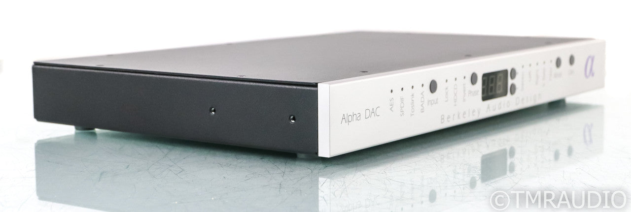 Berkeley Audio Design Alpha DAC Series 2; D/A Converter; Remote