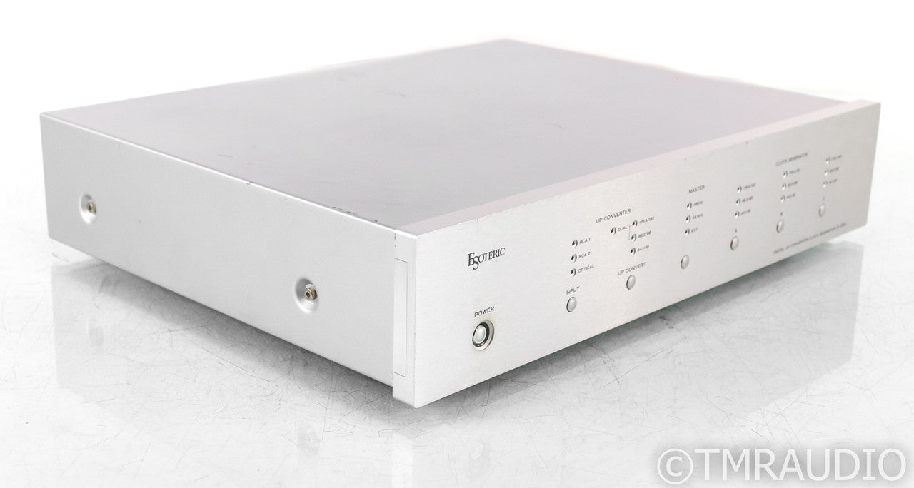 Esoteric G-25U Digital Reclocker / Upsampler
