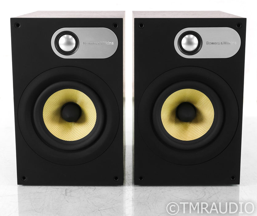 B&W 686 Bookshelf Speakers