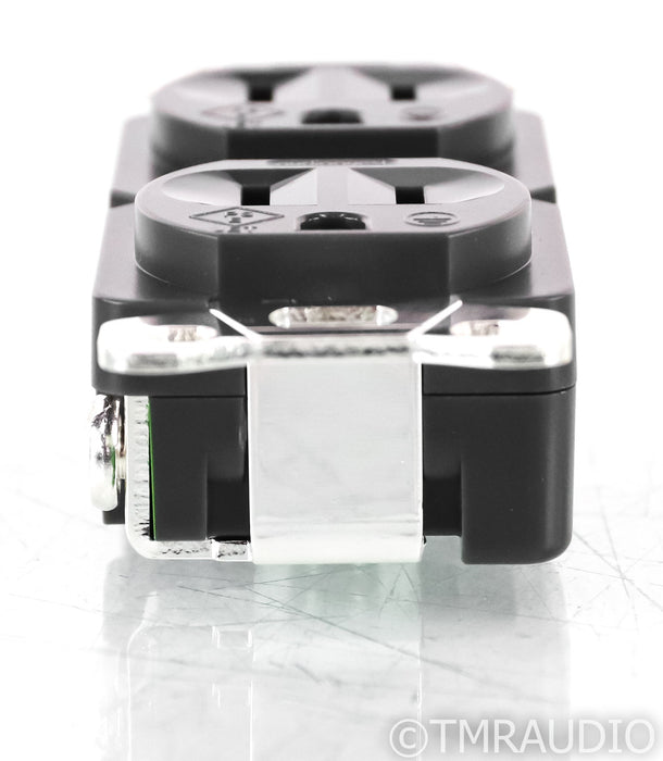 AudioQuest NRG Edison 15 AC Duplex Wall Outlet