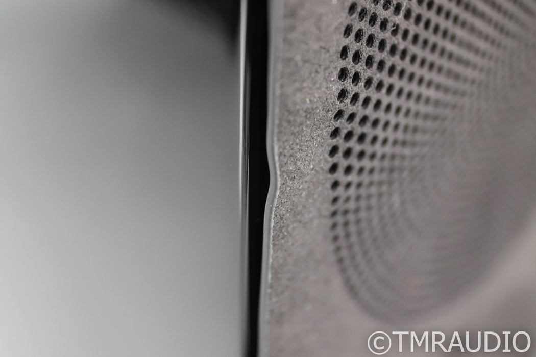 KEF R3 Bookshelf Speakers