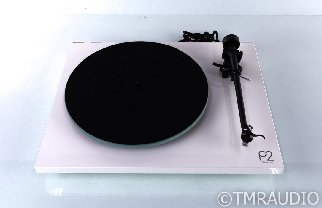 Rega P2 Belt Drive Turntable; Planar 2; Rega Carbon MM Cartridge