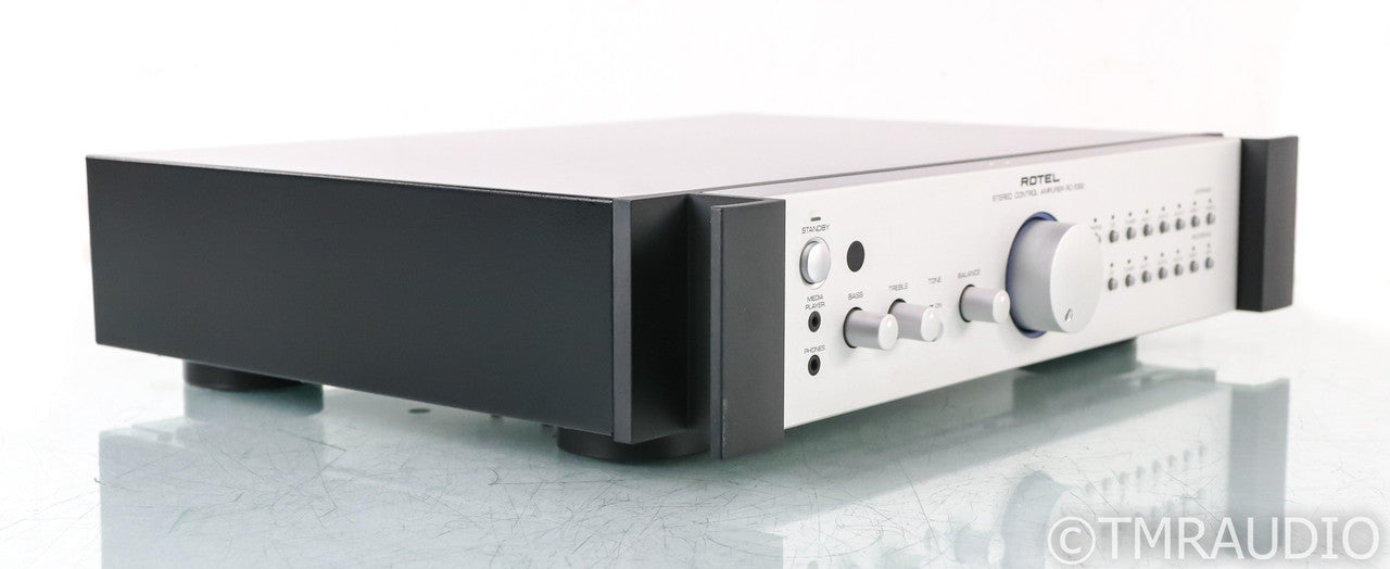 Rotel RC-1082 Stereo Preamplifier