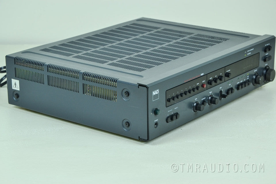 NAD Monitor Series Stereo AM/FM Receiver Model 7000