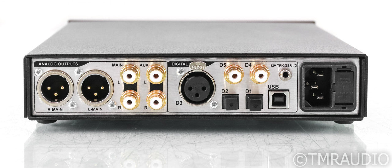 Benchmark DAC3 DX DAC; DAC-3; D/A Converter; Remote; Black