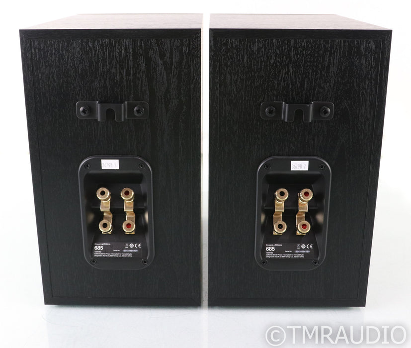 B&W 685 Bookshelf Speakers; Black Pair