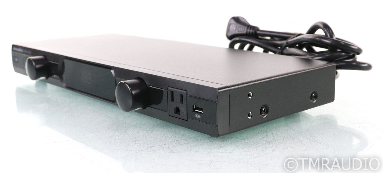Panamax MR4300 AC Power Distributor / Surge Protector; MR-4300; Black