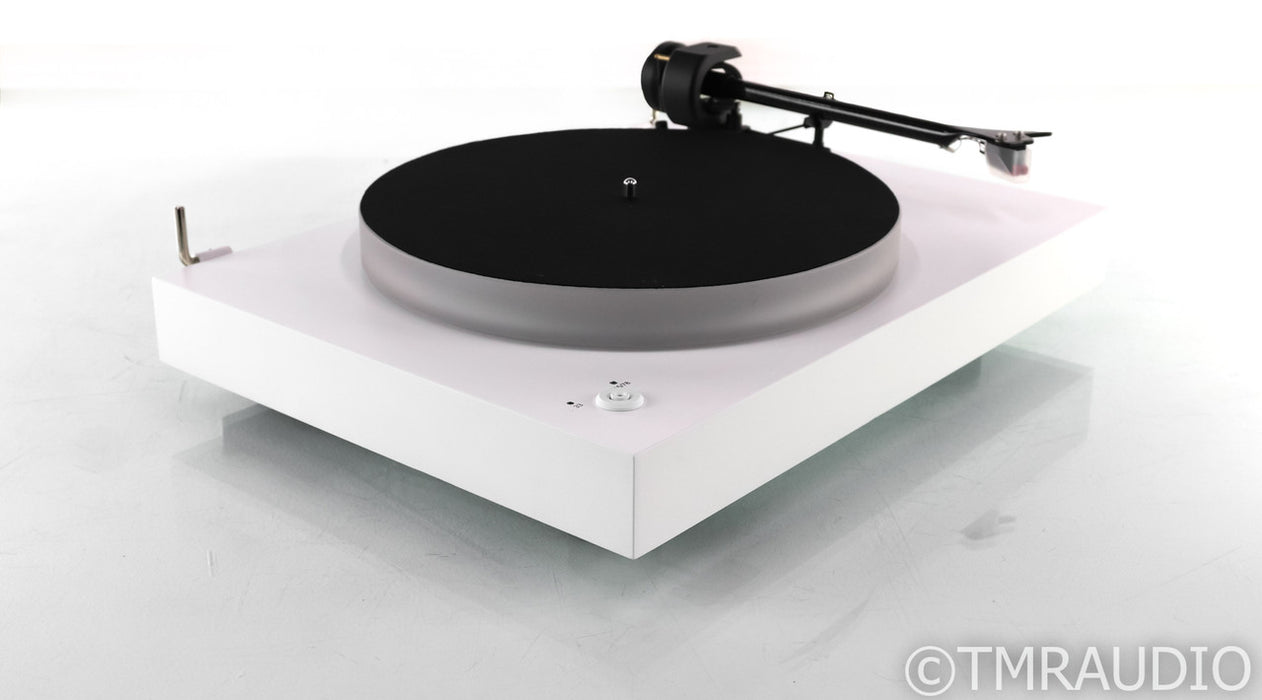 Pro-Ject X2 Turntable; White; Sumiko Moonstone MM Cartridge (Very Low Use)