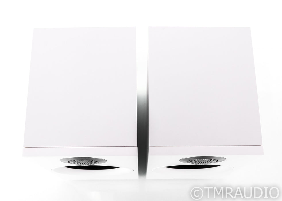 B&W 607 Bookshelf Speakers; White Pair