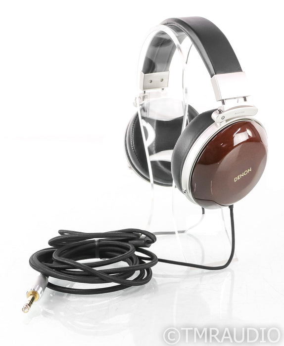 Denon AH-D7000 Closed Back Headphones; AHD7000