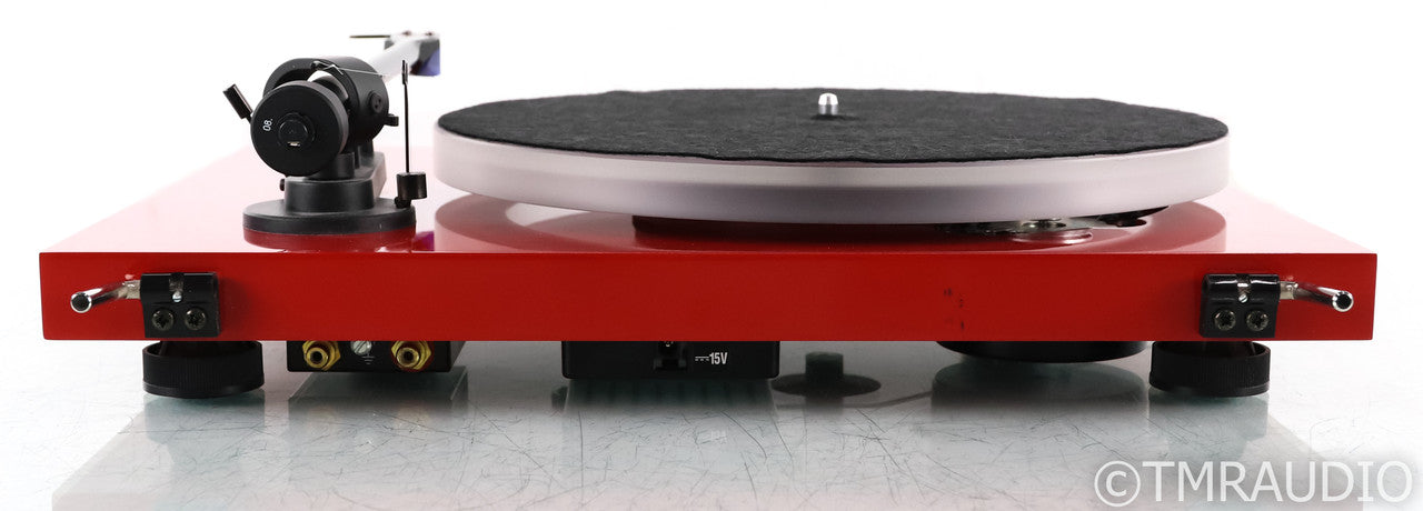 Pro-Ject Debut Carbon Esprit SB Turntable; Ortofon 2M Blue MM Cartridge; Red