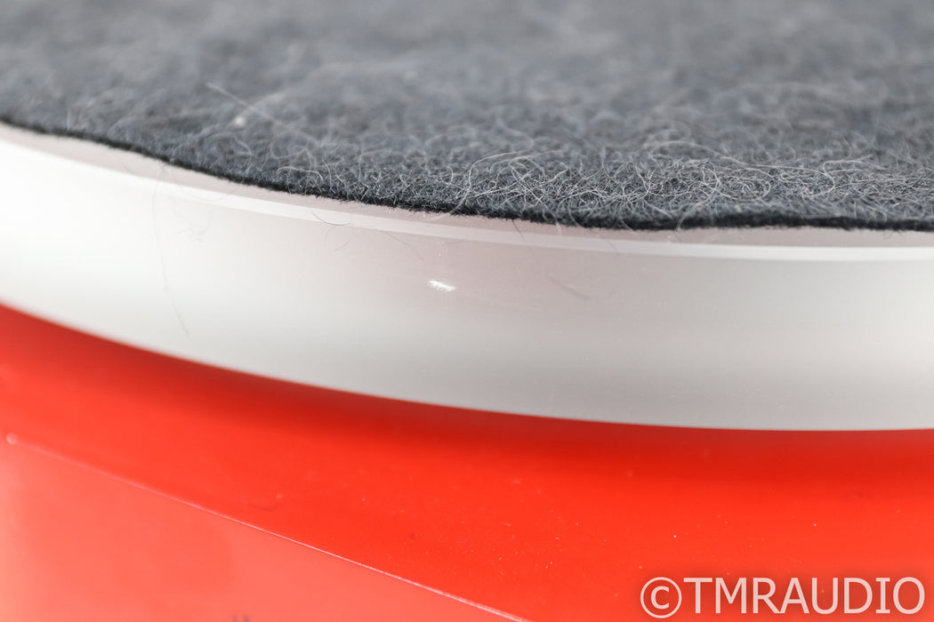 Pro-Ject Debut Carbon Esprit SB Turntable; Ortofon 2M Blue MM Cartridge; Red