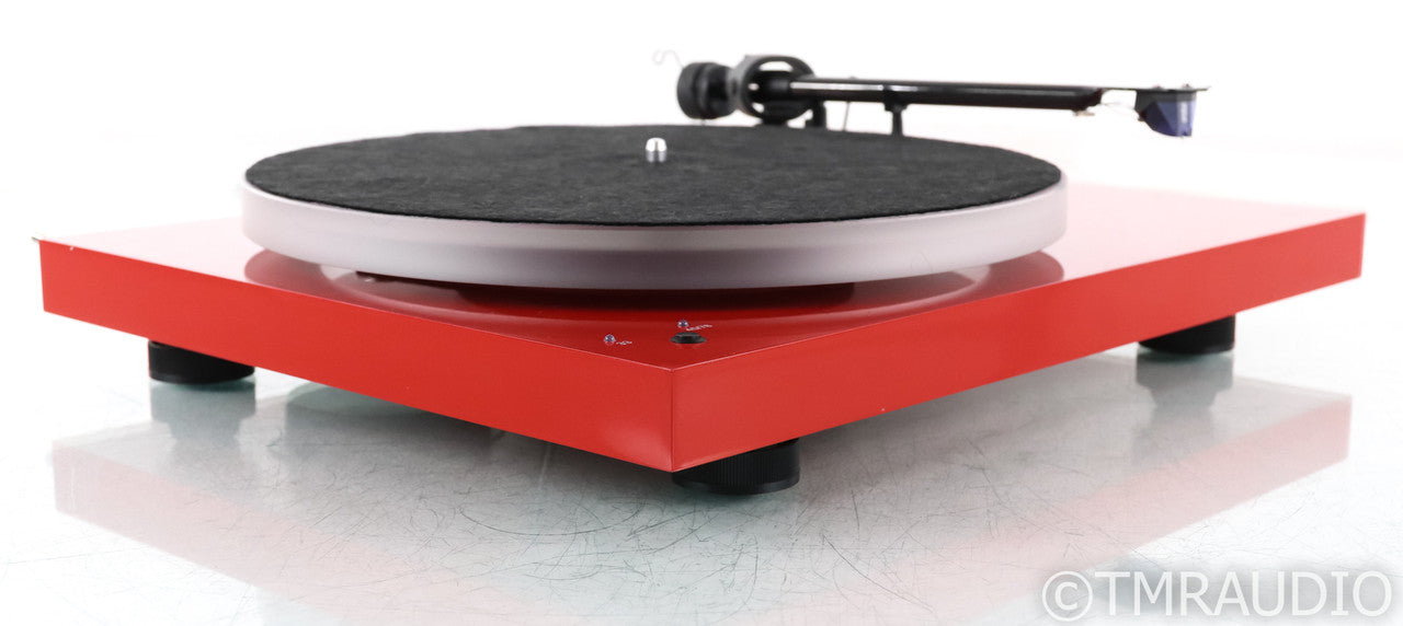 Pro-Ject Debut Carbon Esprit SB Turntable; Ortofon 2M Blue MM Cartridge; Red