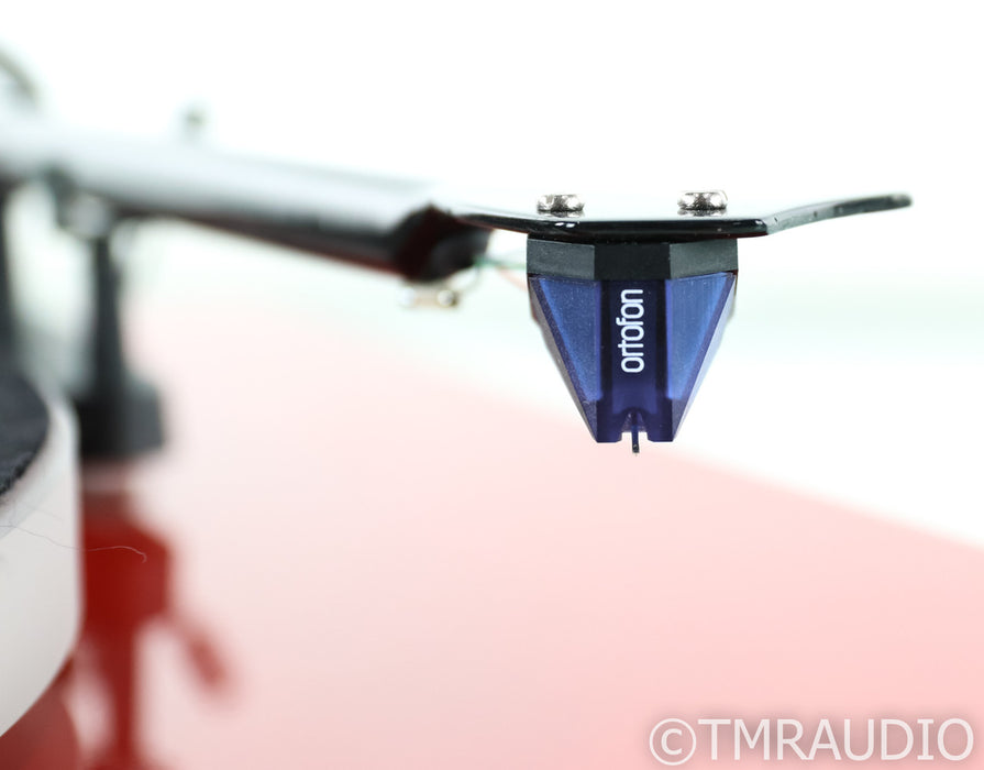 Pro-Ject Debut Carbon Esprit SB Turntable; Ortofon 2M Blue MM Cartridge; Red