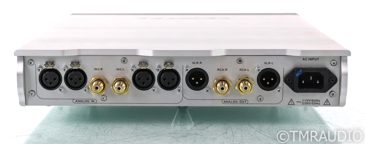 Denafrips Hestia Stereo Preamplifier; Silver; Remote